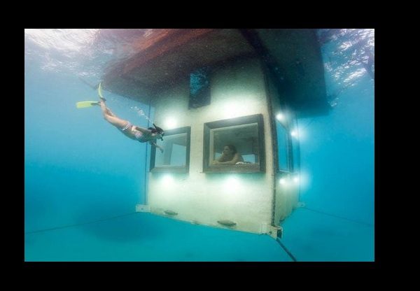 Manta Underwater Room في Zanzibar
